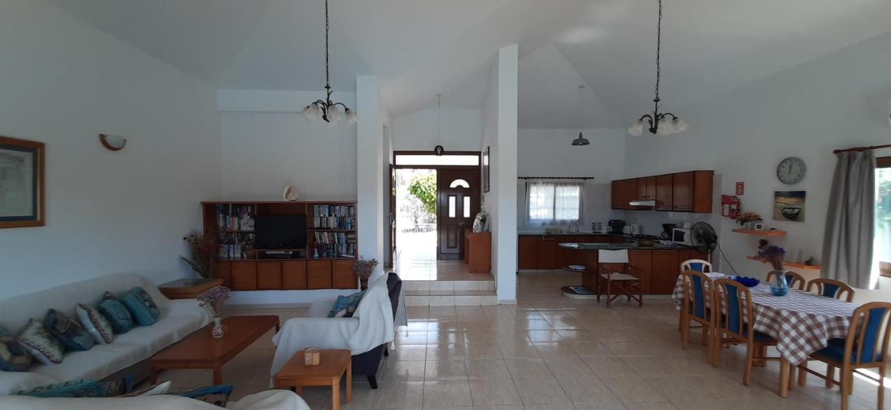 Chriseleni Latchi Villas Polis Bagian luar foto