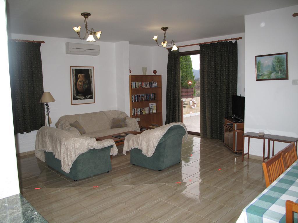 Chriseleni Latchi Villas Polis Bagian luar foto