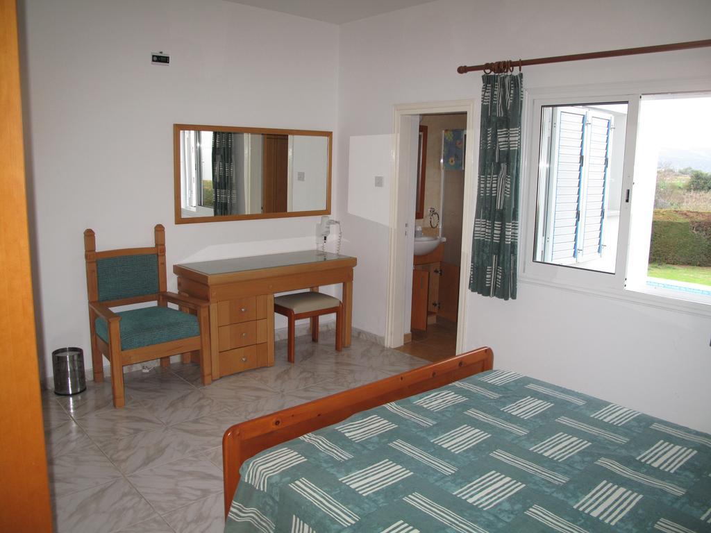 Chriseleni Latchi Villas Polis Bagian luar foto
